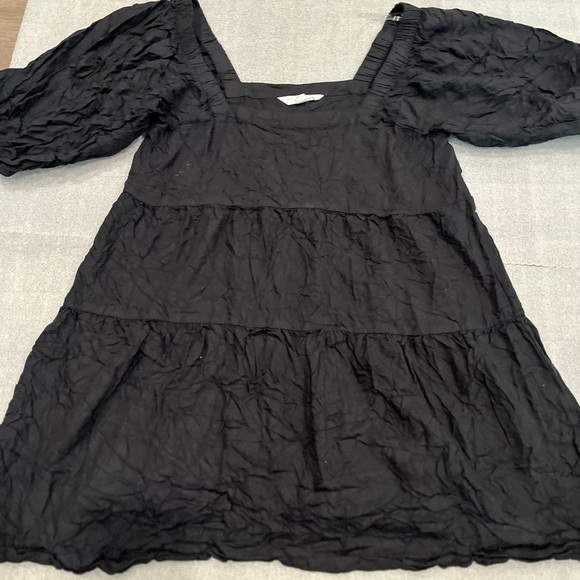 ❤️Hist Pick❤️[L]Beyond Words Black Ballon Sleeves Smocked Neck Tiered Mini Dress - Picture 1 of 7